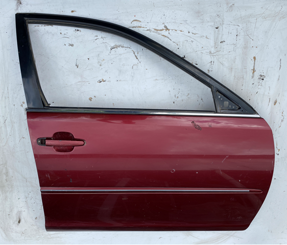 Пассажирская передняя дверь 6700133111 TOYOTA