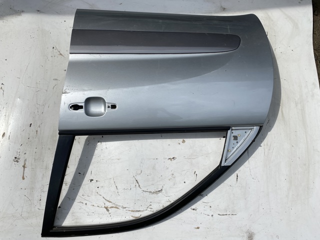 Передняя левая дверь Toyota RAV4 2