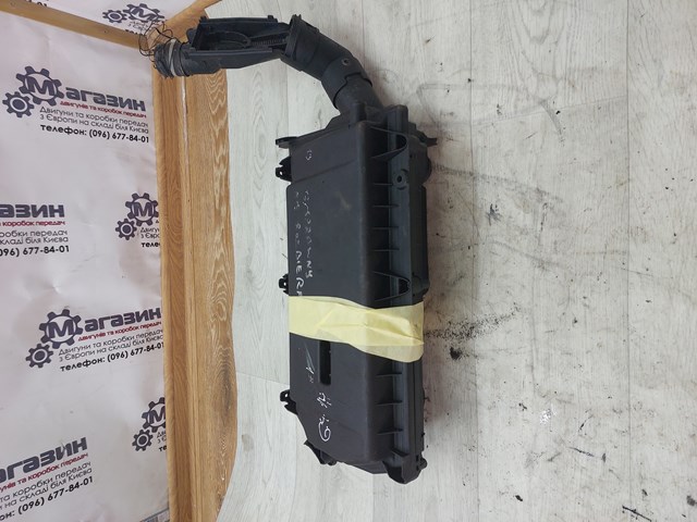 VAG 036129611AA Корпус фильтра в наличии Винница
