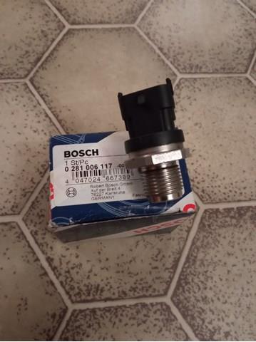 Датчик давления топлива 0281006117 BOSCH