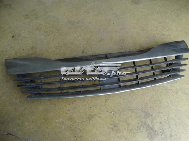 RENAULT 8200390126 Решетка радиатора в наличии Житомир