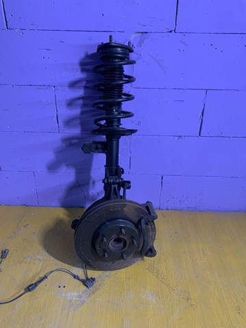 GML834700A Mazda амортизатор передний правый