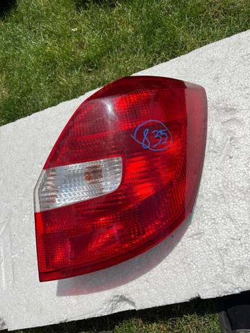 Фонарь задний правый Skoda Fabia 2
