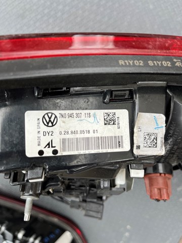 7N0945307 VAG Фонарь задний левый внутренний купить в Тернополь