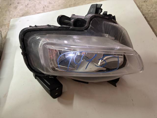Противотуманная фара левая 92201J7000 HYUNDAI