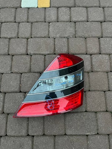 Правый стоп-сигнал A2218200264 MERCEDES