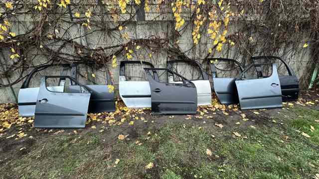 VAG 5J7833051 Дверь задняя левая в наличии Днепр