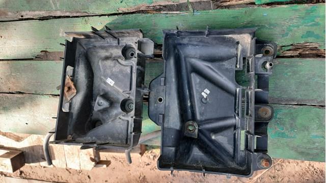 VAG 6R0915331 Подставка аккумулятора в наличии Черновцы