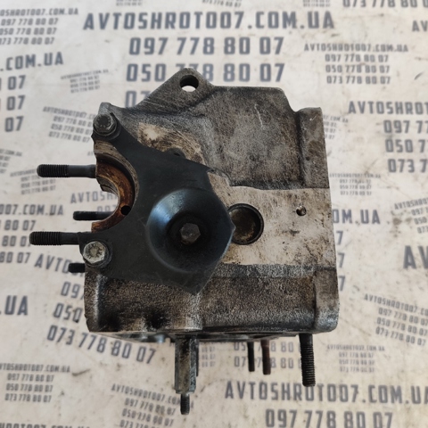 VAG 078103373F Головка блока цилиндров (ГБЦ) левая в наличии Житомир
