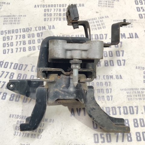 TOYOTA 1230522361 Подушка (опора) двигателя правая в наличии Одесса