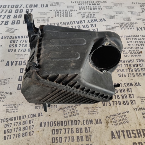 Корпус воздушного фильтра в сборе 281102P300 HYUNDAI