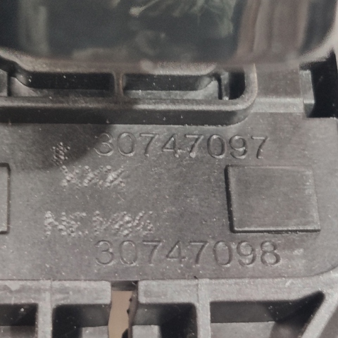 VOLVO 30747097 Держатель наружной ручки двери передней правой в наличии Тернополь