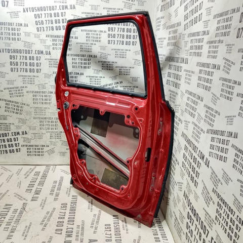 VOLVO 31335469 Дверь задняя левая в наличии Полтава