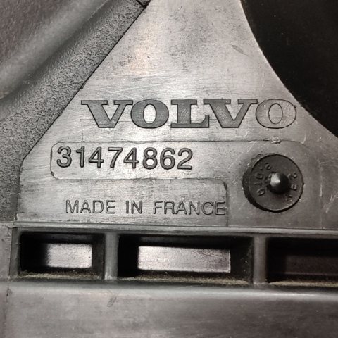  Корпус воздушного фильтра 31474862 VOLVO