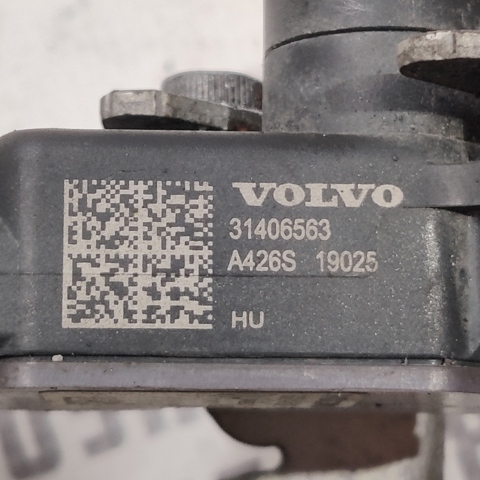 VOLVO 32246992 Датчик уровня положения кузова передний правый в наличии Кривой Рог