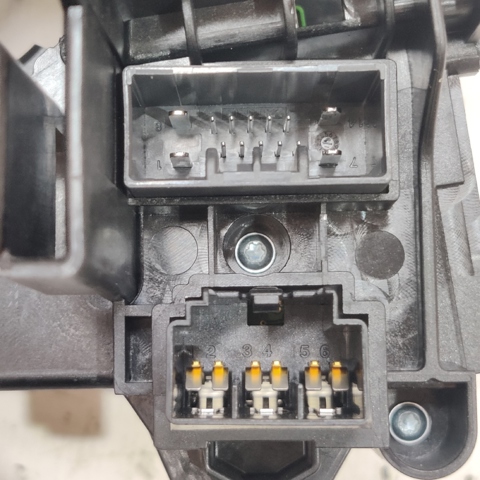 Переключатель подрулевой в сборе 32266028 VOLVO