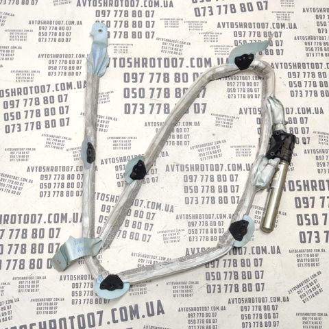 Шторка боковая правая 4F9880742A VAG