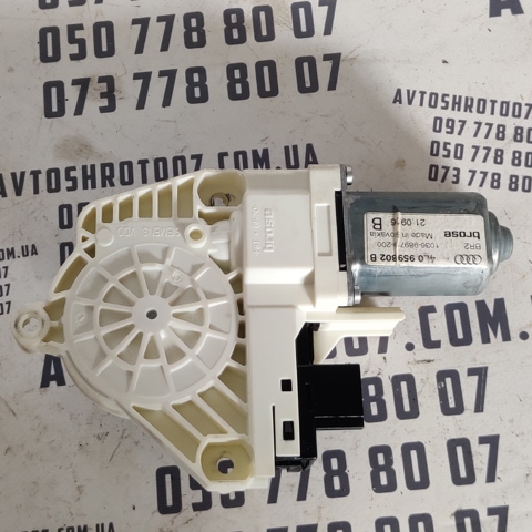 Моторчик стеклоподъемника двери задней, правой 4L0959802B VAG