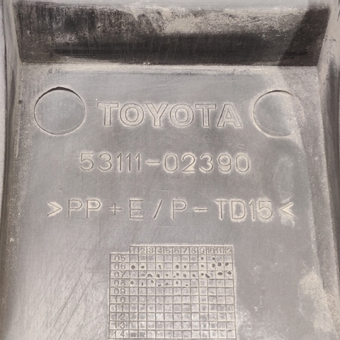 5311102390 TOYOTA Решетка радиатора купить в Николаев