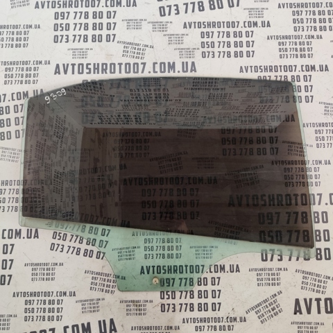 Стекло заднее правое 5JA845206A VAG