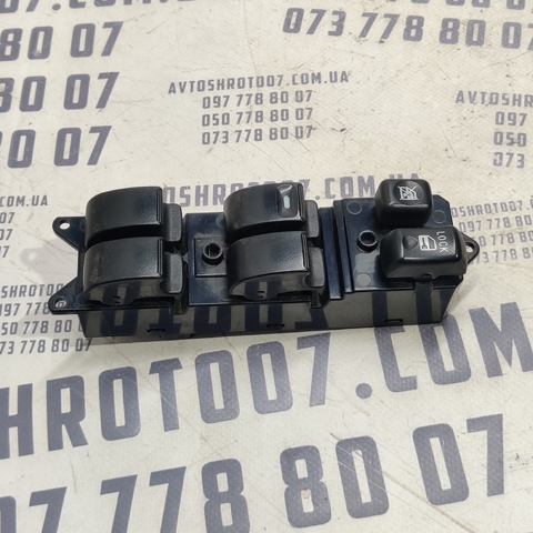 Кнопочный блок управления стеклоподъемником передний левый 8608A185 MITSUBISHI