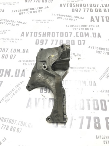 Кронштейн компрессора кондиционера 96286799 GM