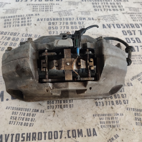 A0114219898 MERCEDES Суппорт тормозной передний правый купить в Винница