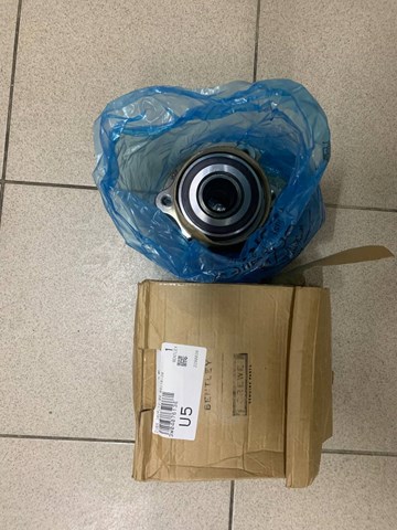 Ступицы передних колес 3W0407613E BENTLEY