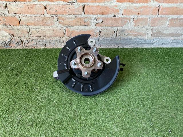 Цапфа поворотная правая 430186RR1A NISSAN
