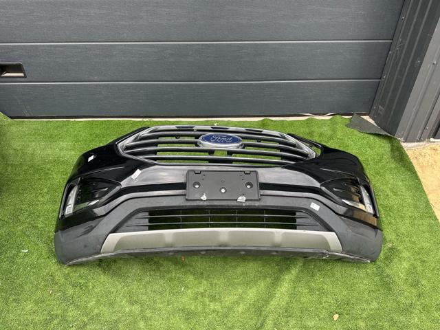 Бампер на авто Ford Edge 2