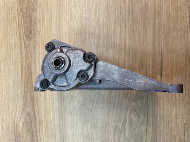 11417805815 BMW Масляный насос купить в Ирпень