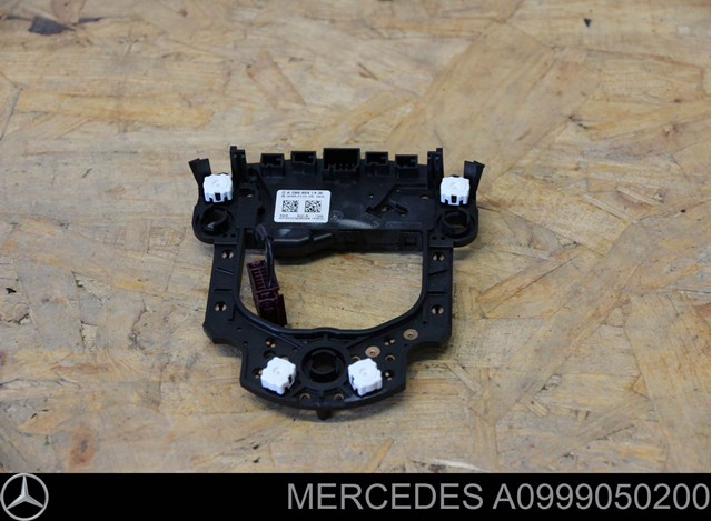 MERCEDES A0999050200 Блок кнопочных переключателей рулевого колеса в наличии Киев