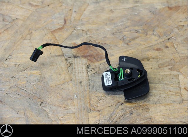 Блок кнопочных переключателей рулевого колеса A0999051100 MERCEDES