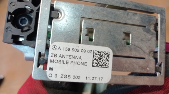 Антенна автомобильная A1569050902 MERCEDES