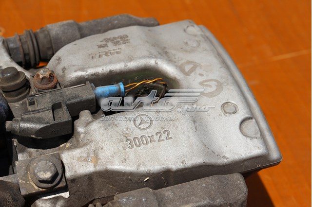 Направляющая скоба суппорта A2054215400 MERCEDES
