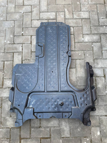Защита двигателя задняя A2055200423 MERCEDES