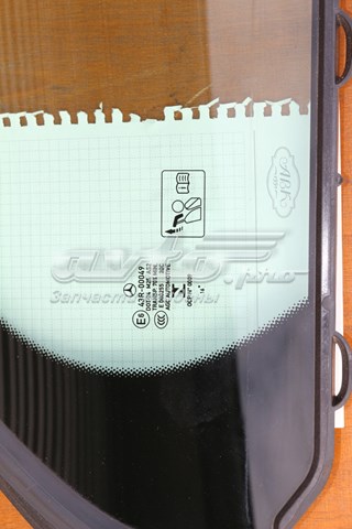 Задняя форточка левая A2057306100 MERCEDES
