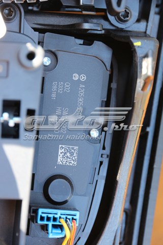 Блок кнопок центральной консоли A2059056507 MERCEDES