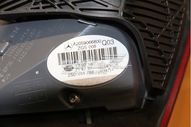 Фонари задние A2059066800 MERCEDES