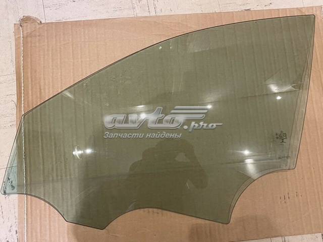 Стекло двери передней левой A2137250110 MERCEDES