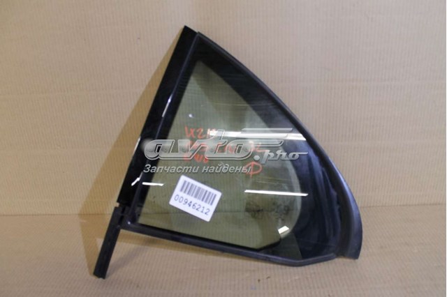 Стекло-форточка двери, задней, левой A2137300155 MERCEDES
