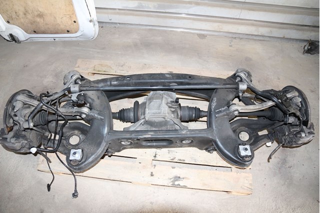 MERCEDES A2183501401 Балка задней подвески (подрамник) в наличии Павлоград