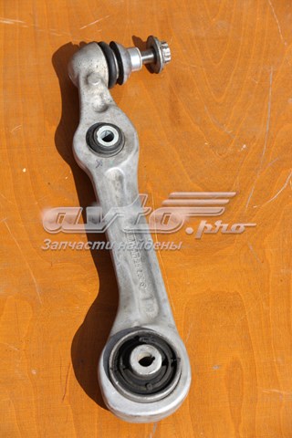 Рычаг передней подвески нижний, правый A2223303007 MERCEDES