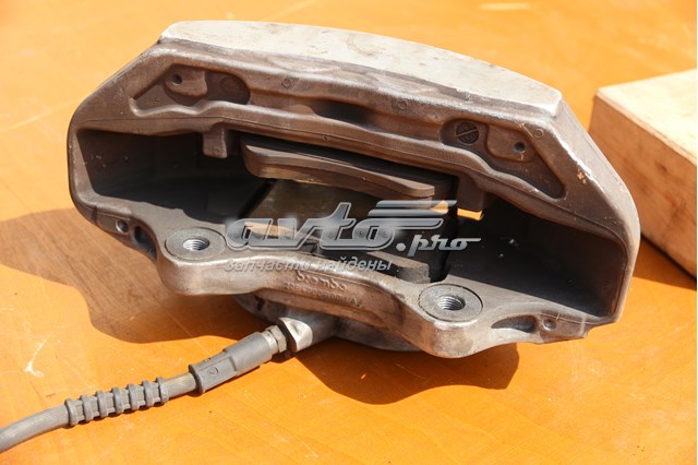 A2224215298 MERCEDES Суппорт тормозной передний правый купить в Чернигов