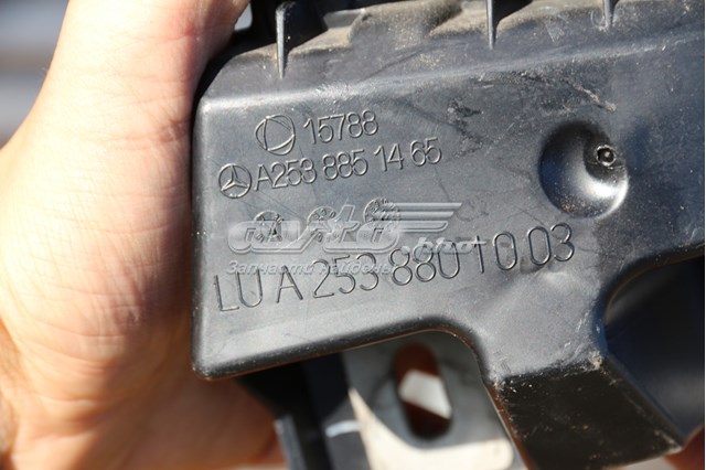 Крепление бамера правое A2538801003 MERCEDES