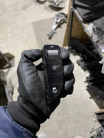 Блок кнопок центральной консоли A2539055700 MERCEDES