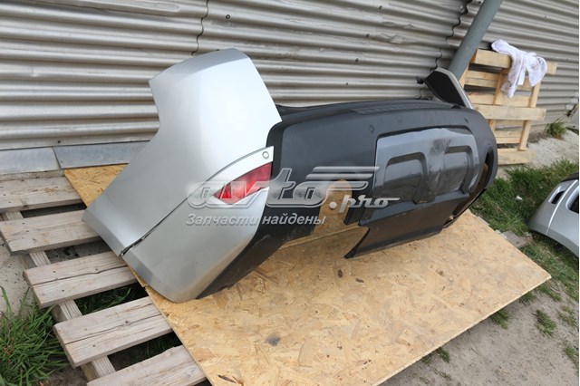 Накладка бампера заднего, правая LR045184 LAND ROVER