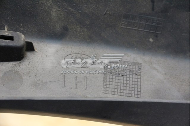 Молдинг заднего левого крыла LR136801 LAND ROVER