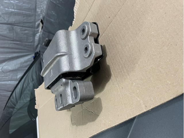 61212 UC-EL Подушка (опора) двигателя левая купить в Черновцы