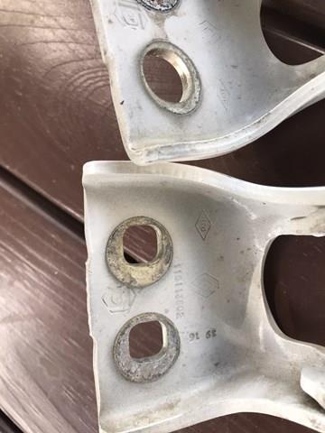 RENAULT 7782387018 Петля двери передней в наличии Каменское